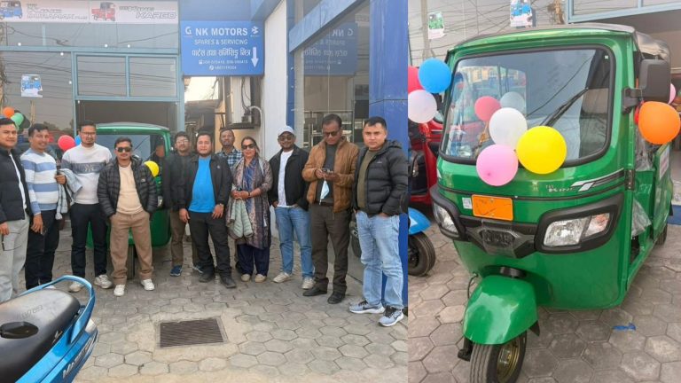 क्यान्सर र गम्भीर बिरामीलाई निःशुल्क सेवा दिने आकाशलाई ठोरी गाउँपालिकाले दिइयो ई–रिक्सा