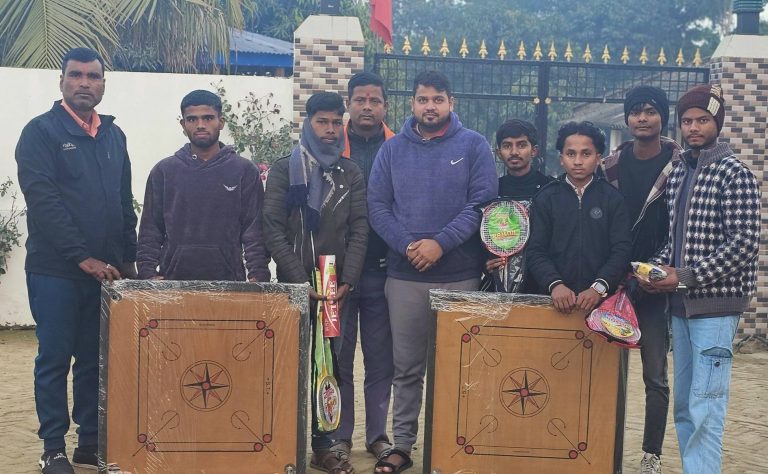 कालिकामाई गाउँपालिका अध्यक्ष गुप्ताद्वारा युवालाई खेल सामग्री सहयोग