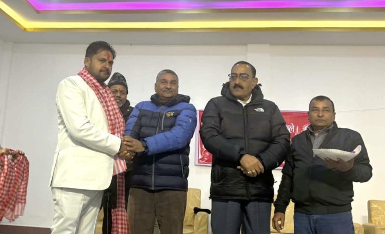 जसपा वीरगंज महानगर अध्यक्ष इश्वरचन्द्र यादवसहित १२० जना एमालेमा प्रवेश