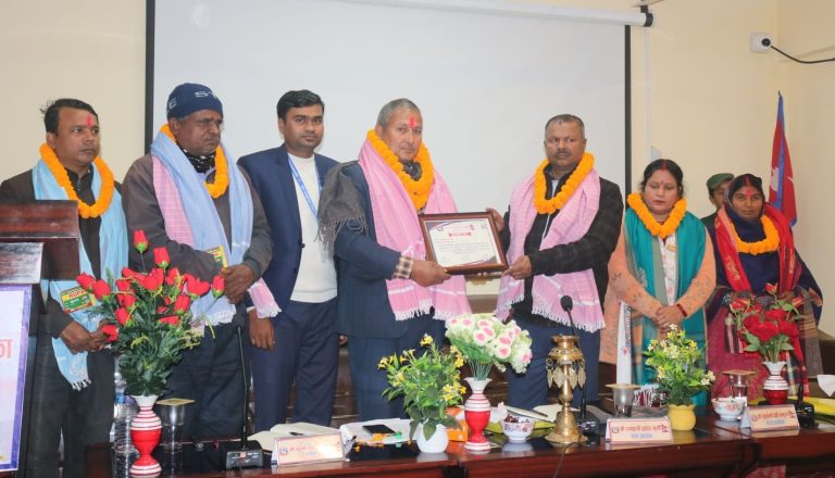 परवानीपुर गाउँपालिकाको हिउँदे गाउँसभा सम्पन्न, ठूला करदाता सम्मानित