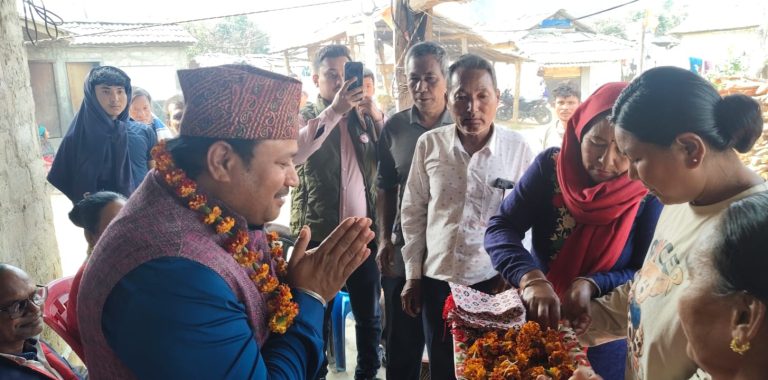 जनता दर्शनमा सक्रिय मनोज चौधरी, शिक्षा–स्वास्थ्यदेखि ड्राइपोर्ट मुआब्जासम्मका मुद्दा अघि सार्दै