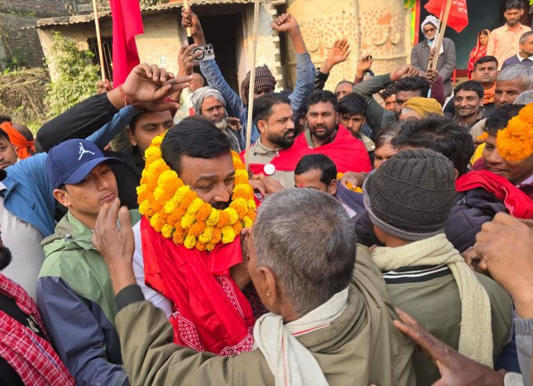 जगरनाथपुरमा प्रदीप यादवको घरदैलो, समर्थकद्वारा भव्य स्वागत
