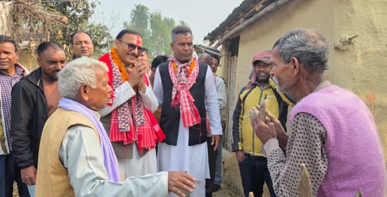 श्रीसियामा अशोक टेमानीको घरदैलो: प्रदूषण, ढल र सडक समस्या समाधान गर्ने प्रतिबद्धता