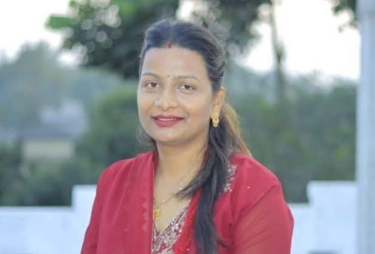 टिपरको ठक्करबाट महिला प्रहरीको मृत्यु, प्रहरी निरीक्षक घाइते