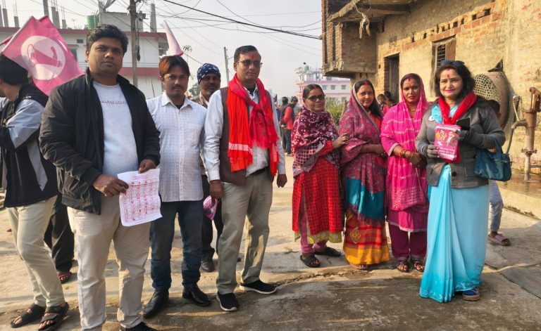 पर्सा–१ मा जनमत उम्मेदवार ओमप्रकाश सरार्फको घरदैलो, कृषि र किसान अधिकार प्राथमिकतामा