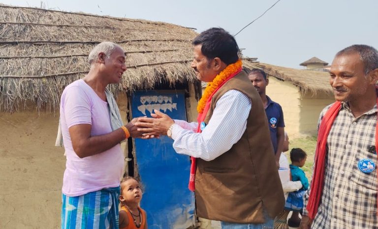 पर्सा–३ मा रामाकान्त चौरसियाको घरदैलो तीव्र, शिक्षा–स्वास्थ्य–सुशासन मुख्य एजेण्डा
