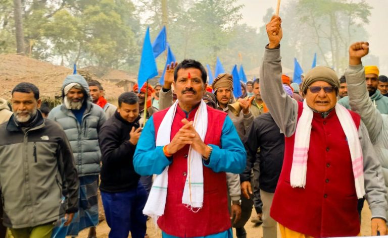 आफ्नै क्षेत्र छोडेर अर्काे क्षेत्रबाट उम्मेदवारी किन ? पर्सा–३ मा चौरसियामाथि आशंका