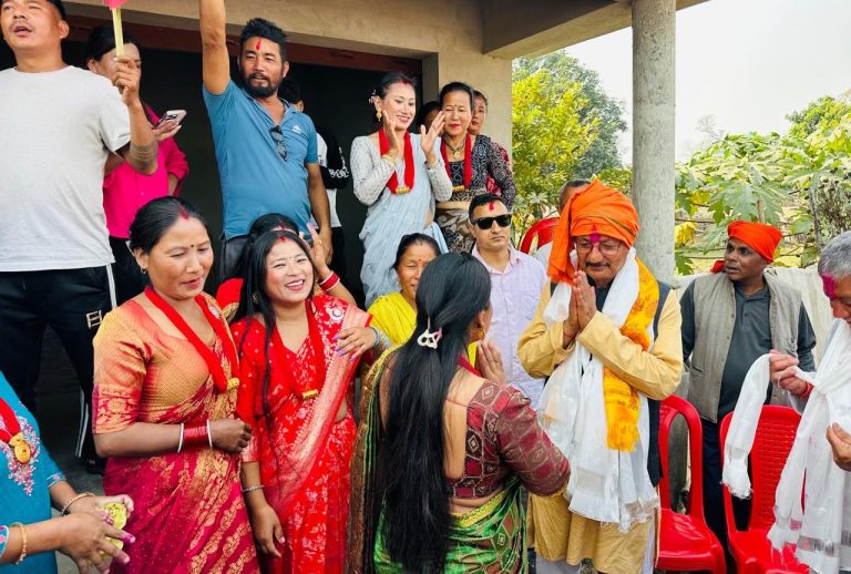 ठोरी–४ मा रमेश रिजालको घरदैलो, स्थानीय समस्यामा प्राथमिकता दिने प्रतिबद्धता