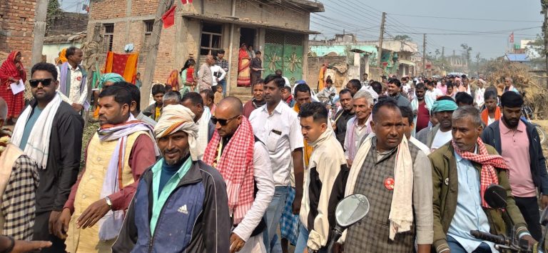 पर्सा–३ मा रुपेश पाण्डेयको घरदैलो अभियान तीव्र, उत्साहजनक सहभागिता