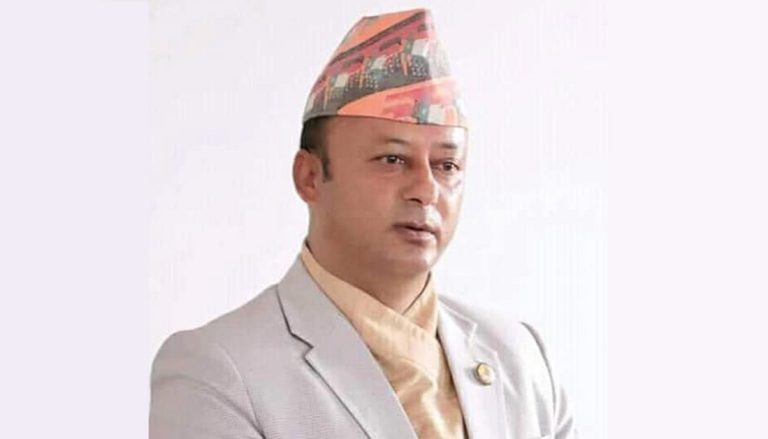 सम्पत्ति शुद्धीकरण मुद्दामा पूर्वमन्त्री दीपक खड्का पक्राउ