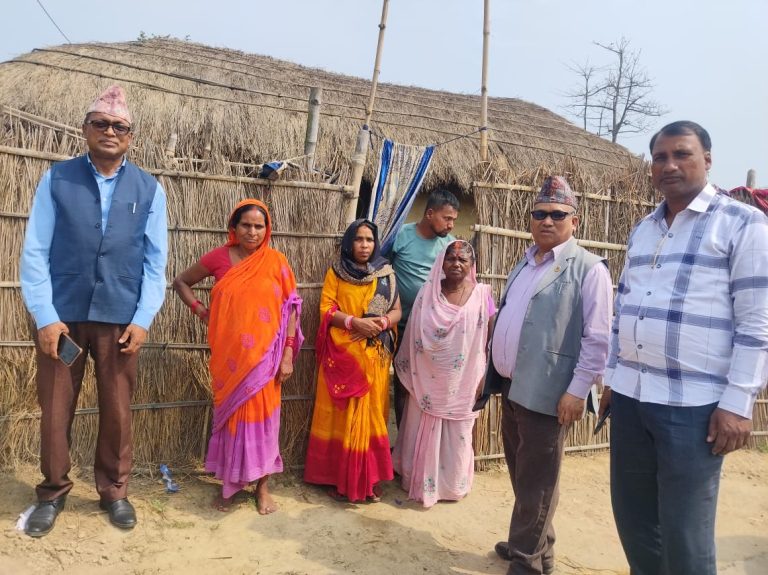 महुवन कुटपिट घटनामा राष्ट्रिय दलित आयोगको चासो, पीडित परिवारसँग भेटघाट