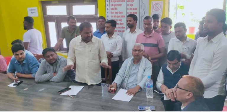 पोखरिया नगरपालिकामा विवाद: जनप्रतिनिधि र कर्मचारीको मागसँगै अख्तियारको छापा