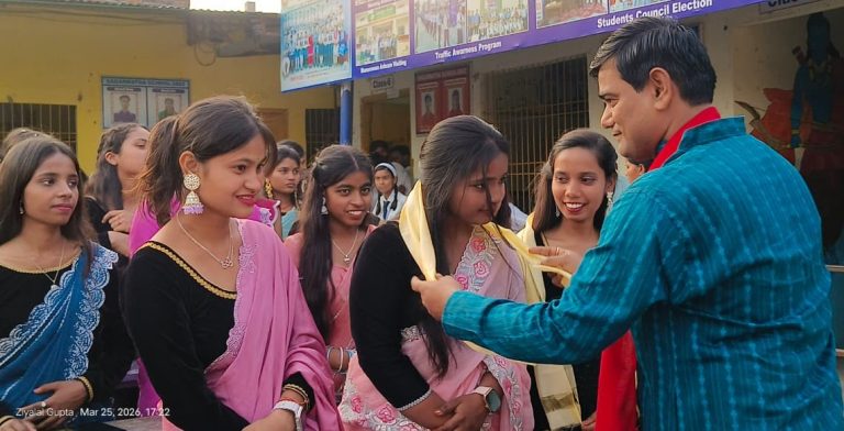 सगरमाथा एकेडेमीद्वारा कक्षा १० का विद्यार्थीलाई विदाई