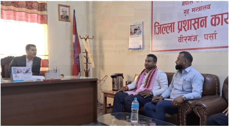 नारायणी अस्पतालमा दलाल र बेथितीविरुद्ध सांसद कानुको सिडिओसँग छलफल
