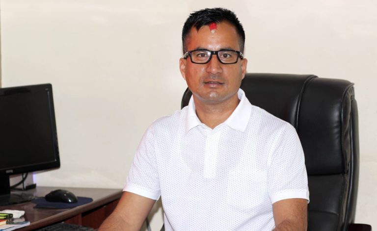 सीमामा कडाइ गरेर जनतामाथि दबाब सिर्जना गरिनुहुँदैन: एमाले नेता रुपेश पाण्डेय