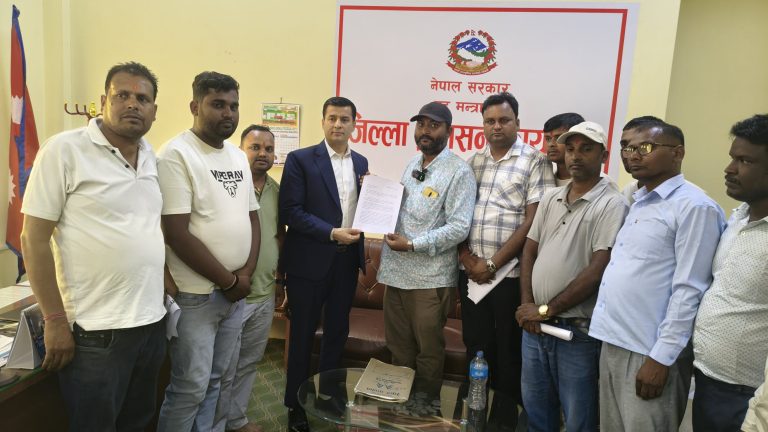 ८ वर्षदेखि सडक निर्माण अलपत्र: निर्माण कार्य तत्काल सम्पन्न गर्न र दोषीमाथि कारबाही गर्न माग