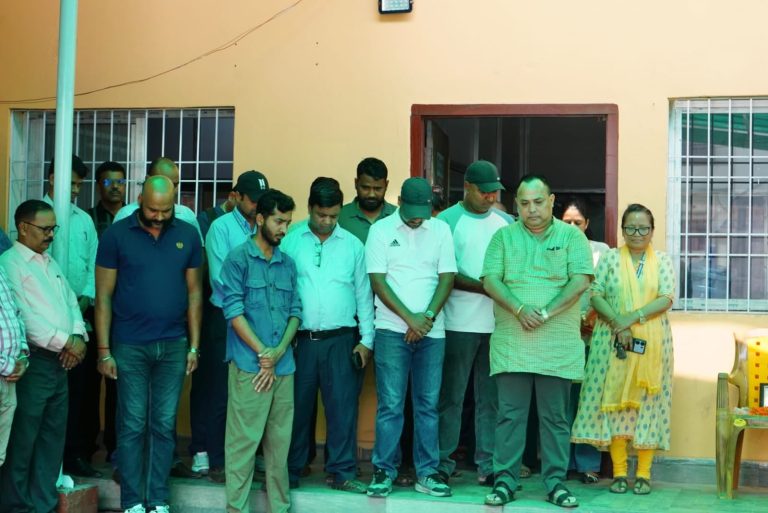 सरसफाइकर्मी कृष्ण मेस्तर्नीको निधनमा वीरगंज महानगरद्वारा शोक विदा