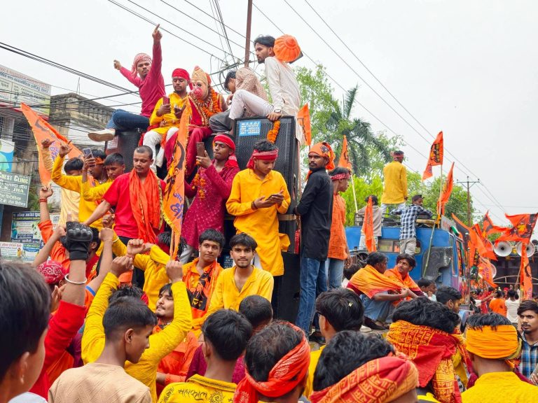 वीरगंजमा हनुमान जयन्तीको भव्य शोभायात्रा, शहरभर गुन्जियो “जय श्रीराम”