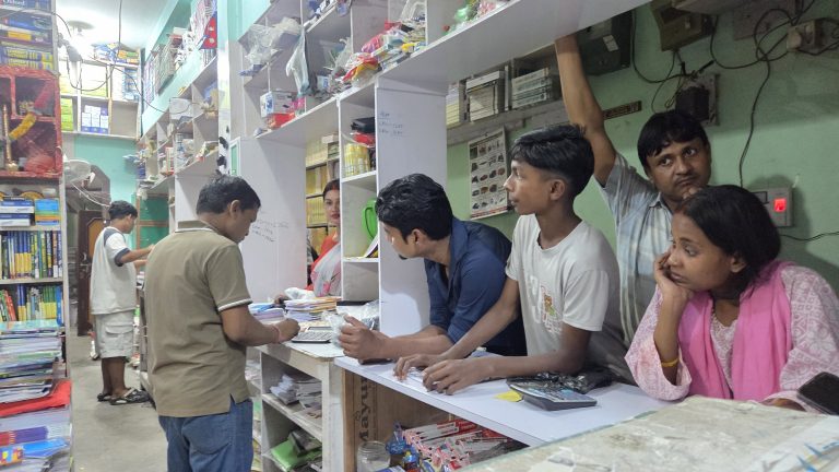 पुजा पुस्तकले अभिभावकलाई छुट दिदैन तर विद्यालयलाई कमिशन दिन्छ
