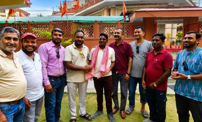 क्रियाशील युवा पत्रकार मञ्चका नवनिर्वाचित अध्यक्ष पटेललाई सम्मान