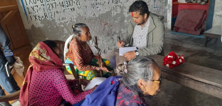 ठोरी–१ मा “जनताको घरदैलोमा डाक्टर” कार्यक्रम, २५० जनालाई निःशुल्क स्वास्थ्य सेवा